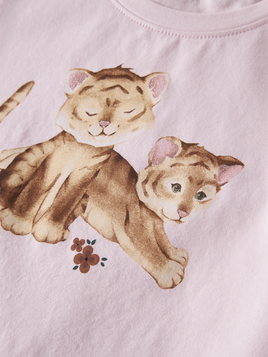 model_shot-front_full